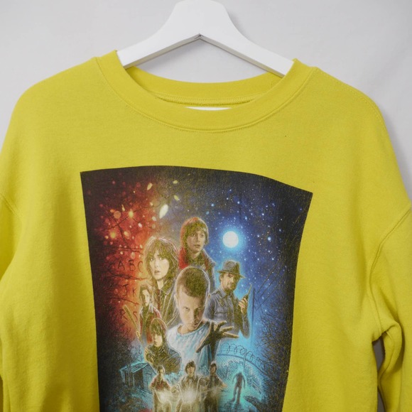 Stranger Things Yellow Sweater Size S - Picture 2 of 11